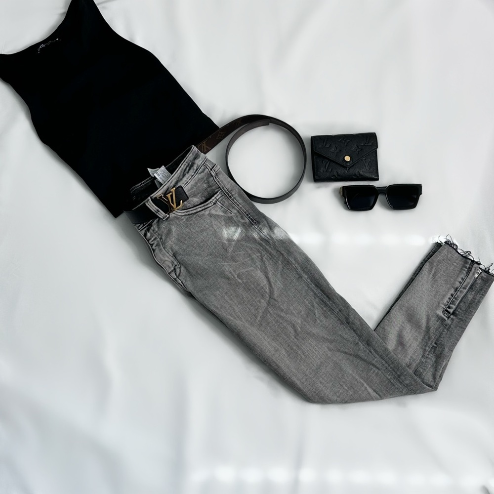 Gray distressed Zara skinny Jeans size 6 slim fit